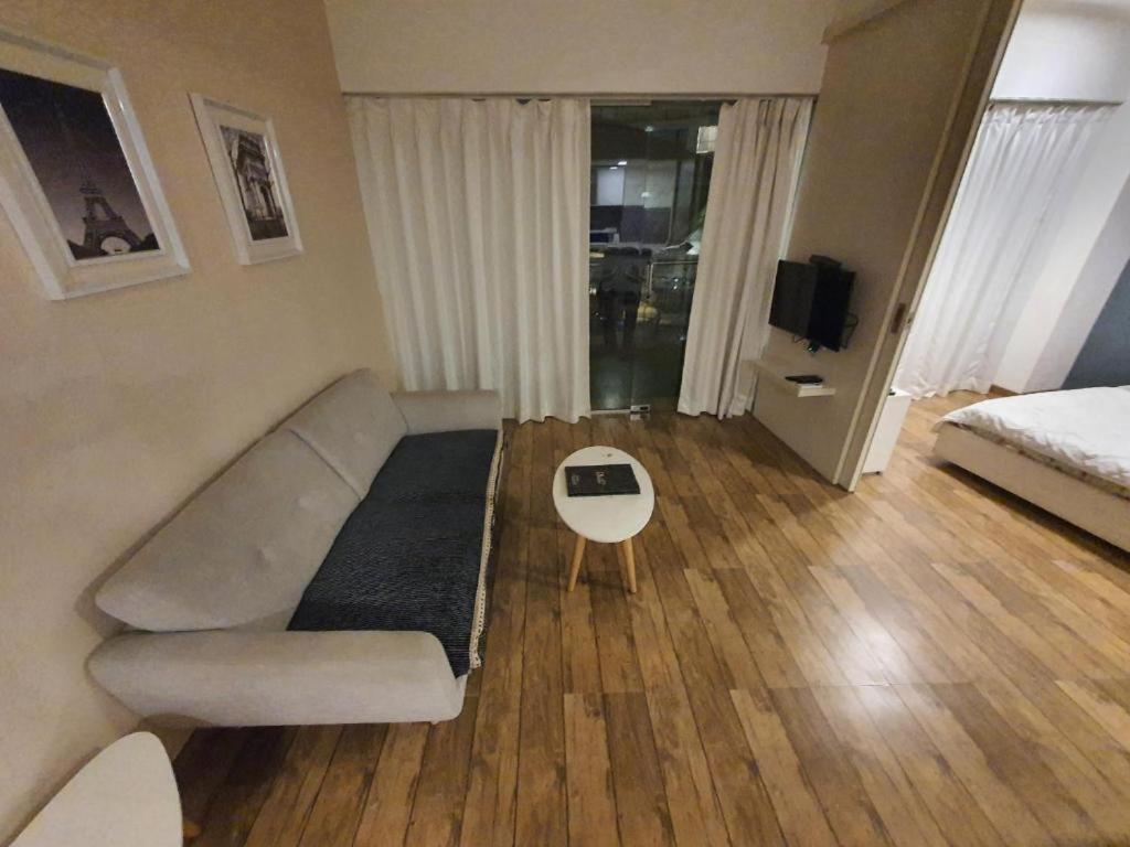 Homestays At Rajhans Belliza Near Airport Surat Dış mekan fotoğraf