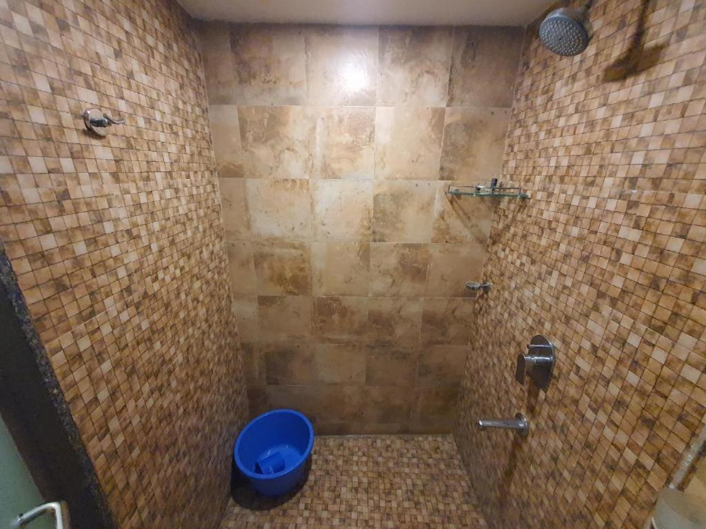 Homestays At Rajhans Belliza Near Airport Surat Dış mekan fotoğraf
